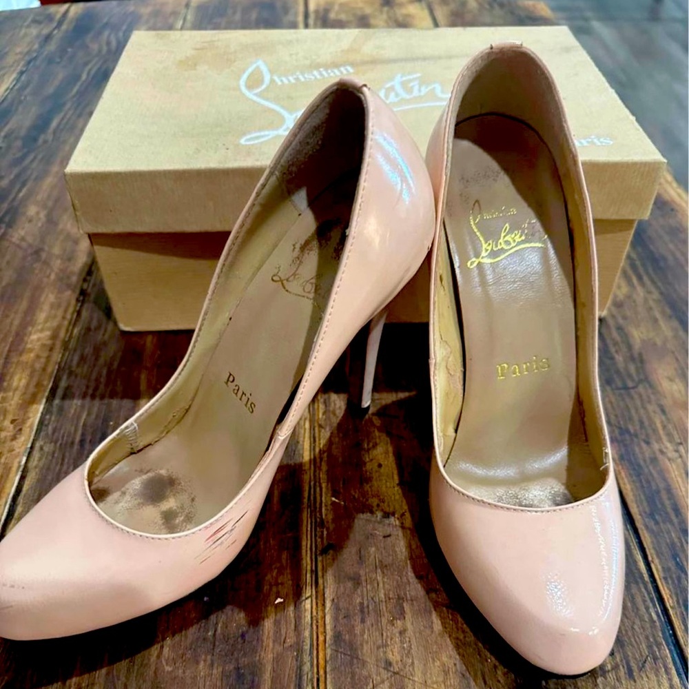 Christian louboutin decollete Nude 38
